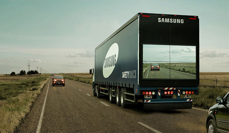Transparent Truck - Samsung